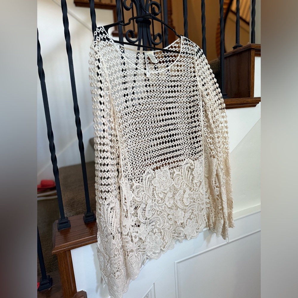 Forgotten Grace‎ Cream Lace Crochet Top
